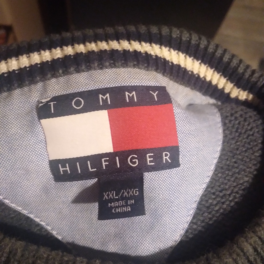 Vintage Tommy Hilfiger sweater